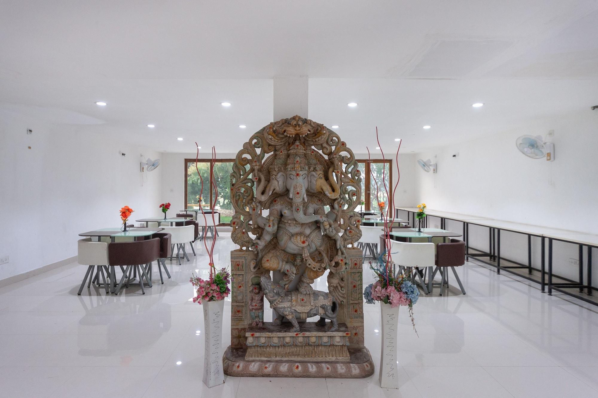 Oyo 22532 Purple Lake View Chennai Bagian luar foto